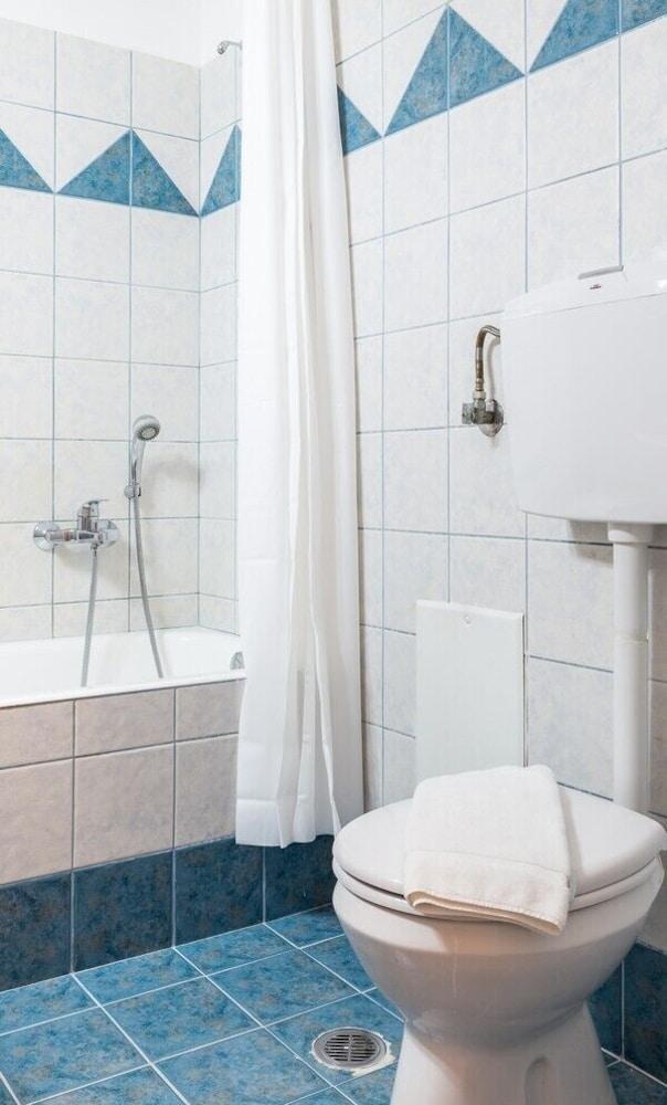 Sunny Apartment With 2 Bedrooms And Garden Glifada Eksteriør billede