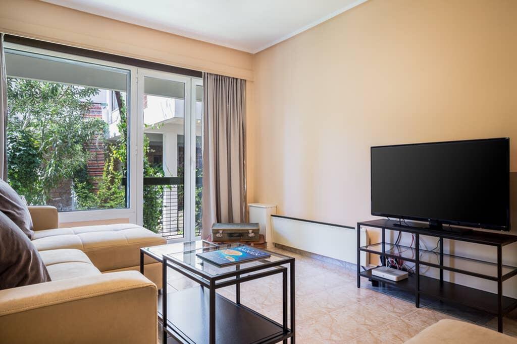 Sunny Apartment With 2 Bedrooms And Garden Glifada Eksteriør billede