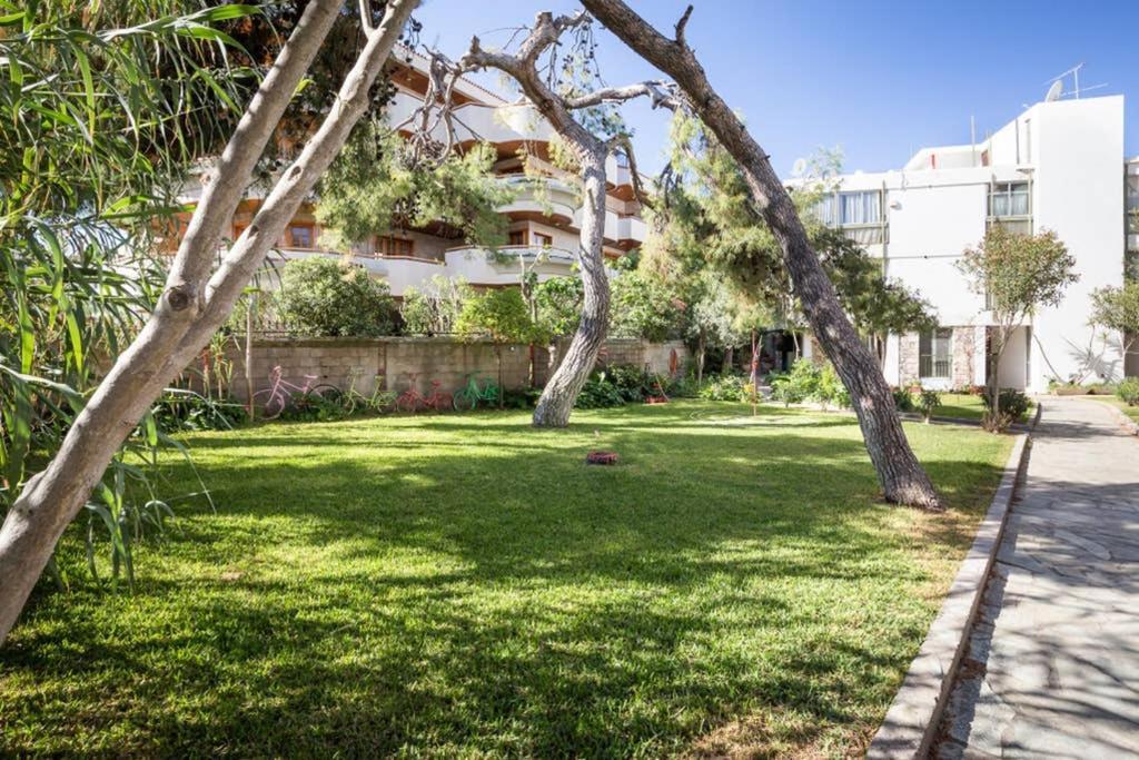 Sunny Apartment With 2 Bedrooms And Garden Glifada Eksteriør billede