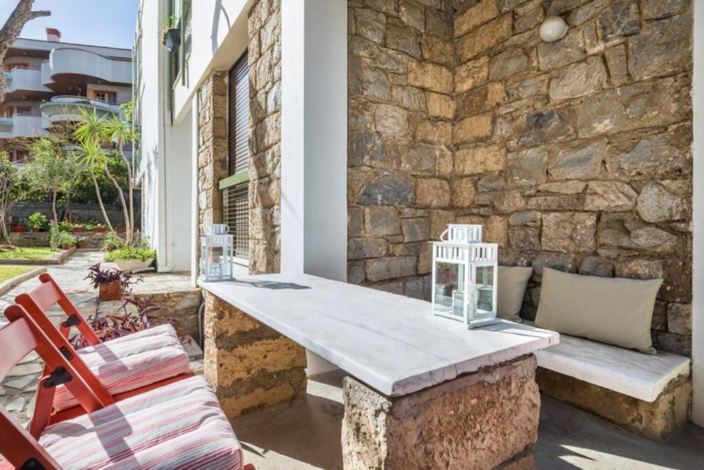 Sunny Apartment With 2 Bedrooms And Garden Glifada Eksteriør billede