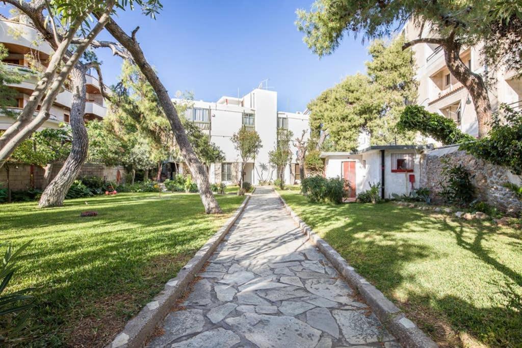 Sunny Apartment With 2 Bedrooms And Garden Glifada Eksteriør billede