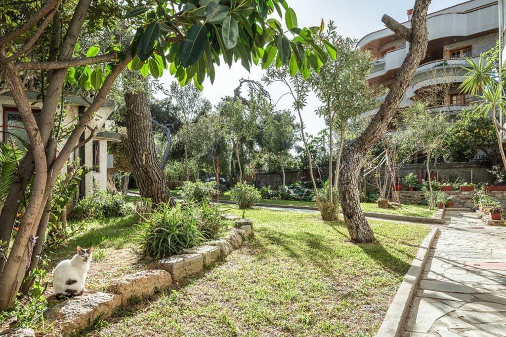 Sunny Apartment With 2 Bedrooms And Garden Glifada Eksteriør billede