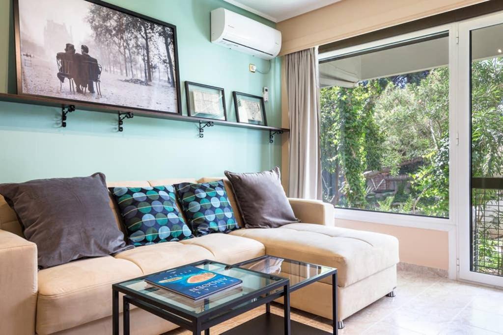 Sunny Apartment With 2 Bedrooms And Garden Glifada Eksteriør billede